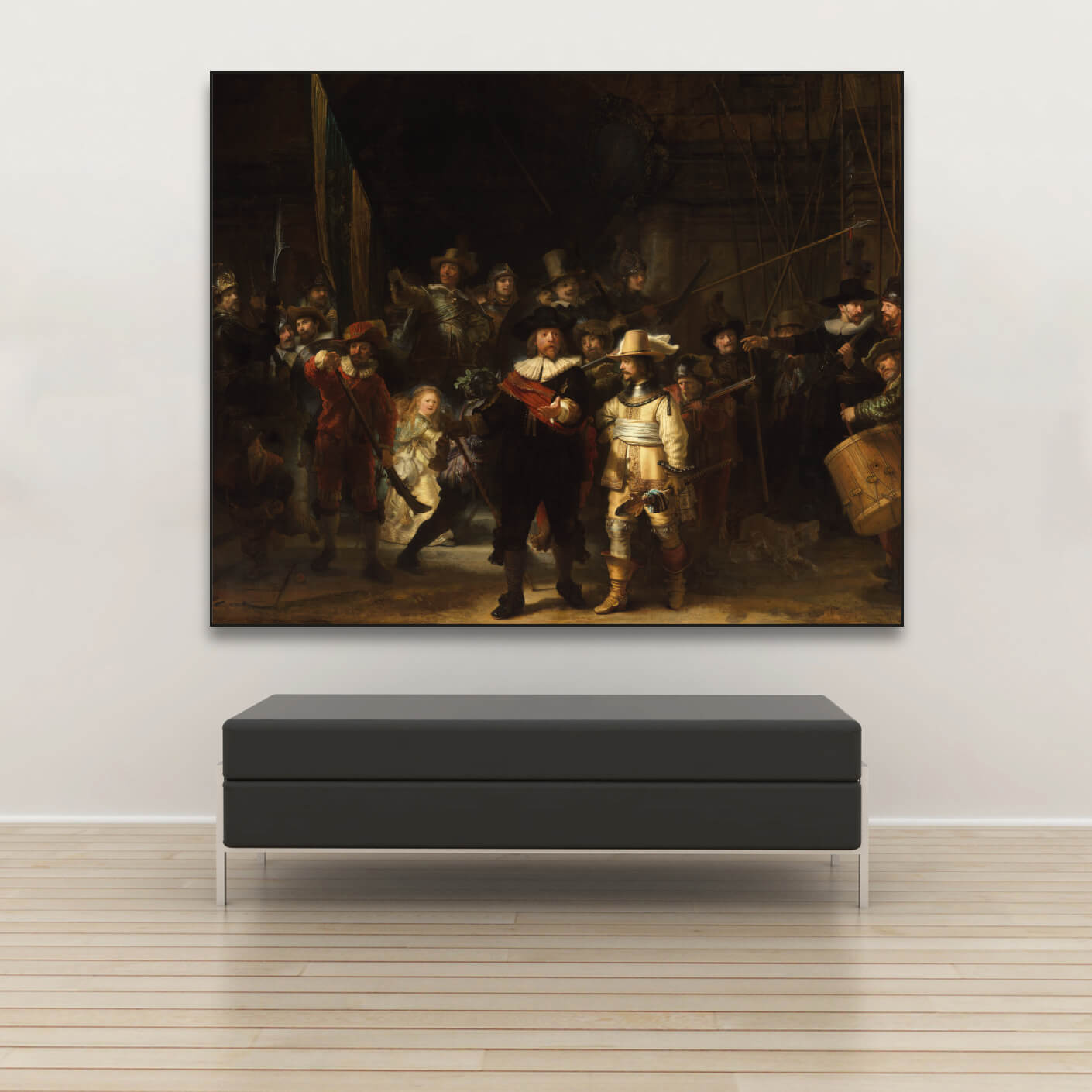 Akustikwandbild mit Männergruppe in historischen Gewändern im schwarzen Rahmen über Sitzbank.